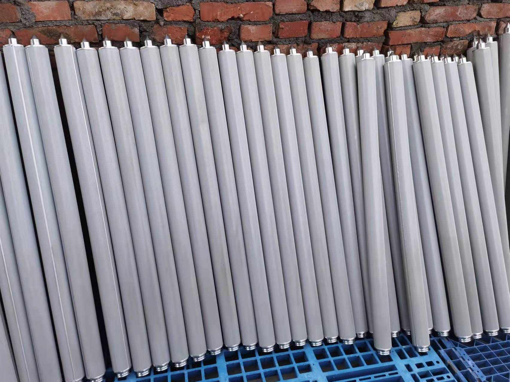 延安客戶(hù)訂做的凈化廠三甘醇不銹鋼燒結(jié)濾芯發(fā)貨了